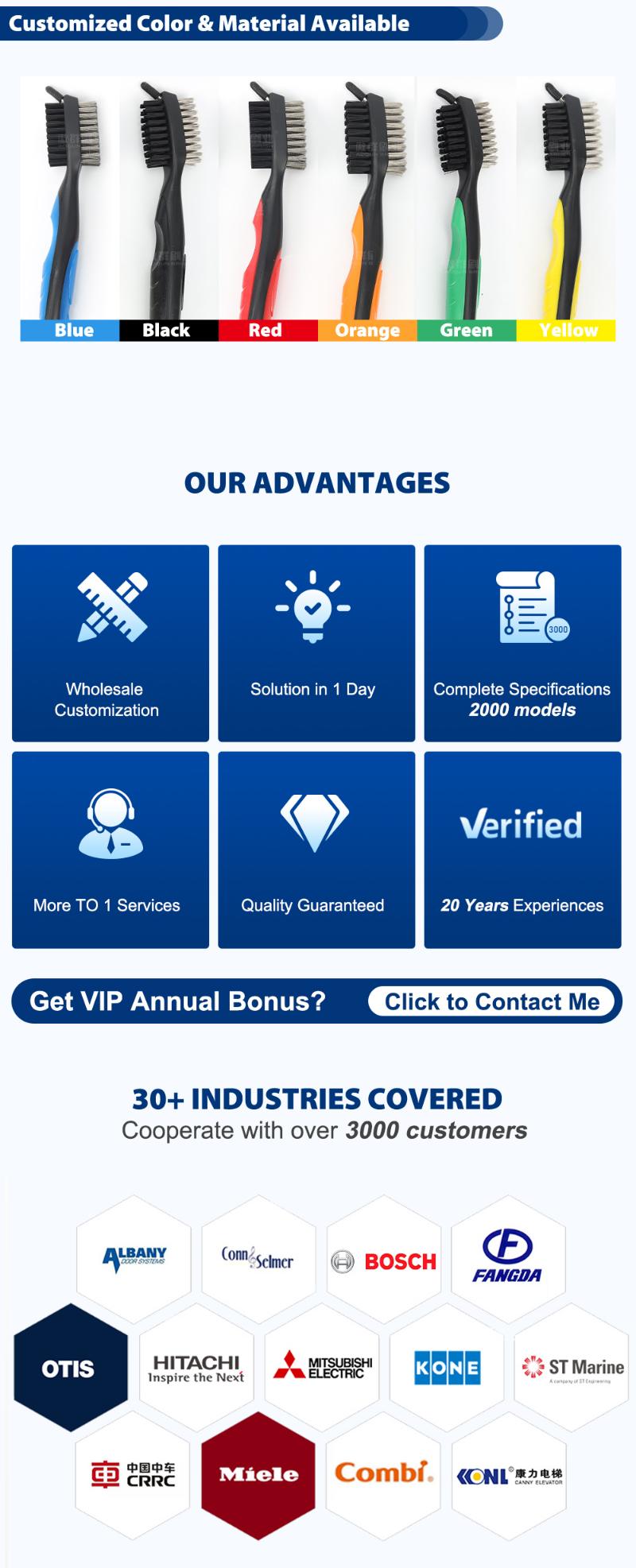 Golf Club Brush | Groove Cleaner Brush |  Retractable zip-line aluminum carabiner