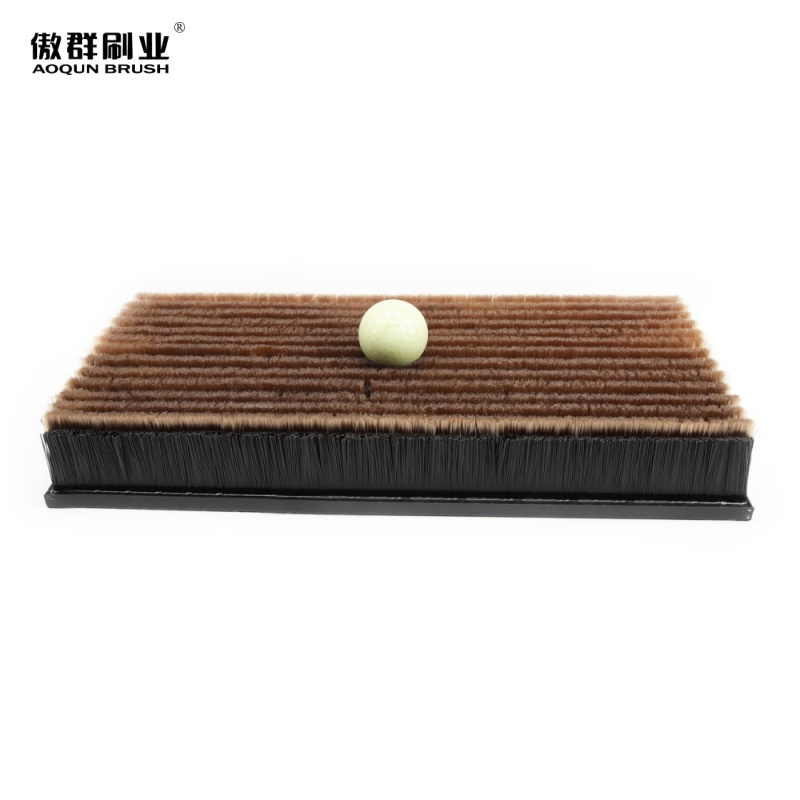 Golf Bunker Mat Brush