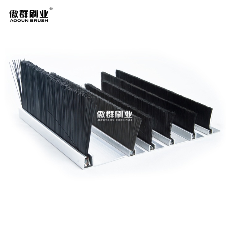 Strip Brush