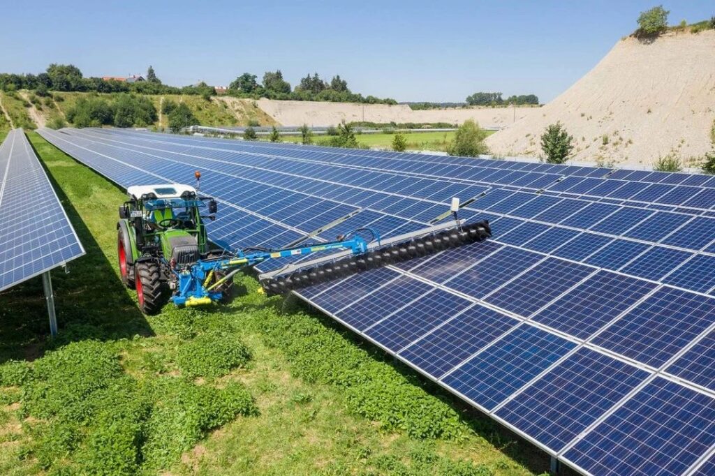 Automated solar panel cleaning robot brush