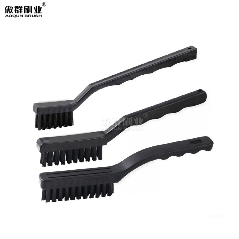 ESD-Safe Brush for Semiconductor Cleaning | Too...